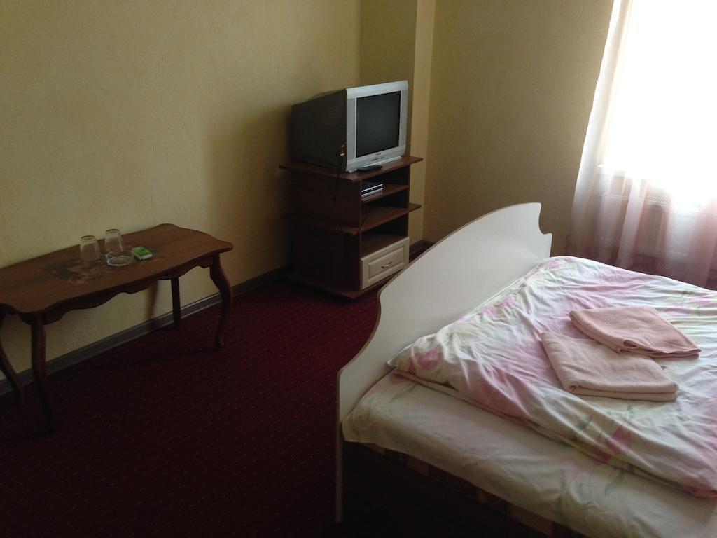 Power House Hotel Lutsʼk Quarto foto