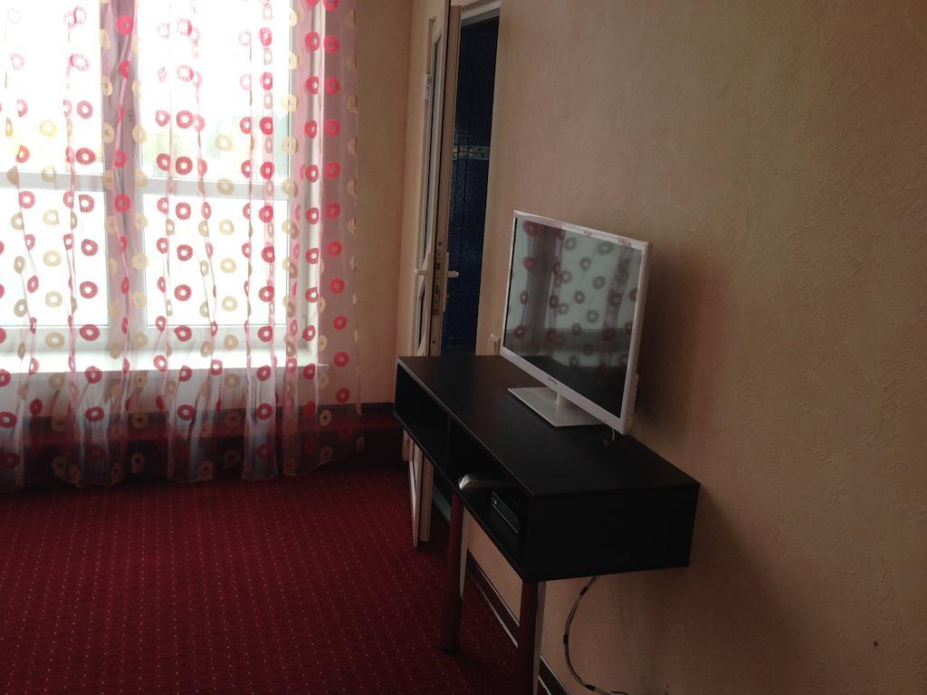 Power House Hotel Lutsʼk Quarto foto